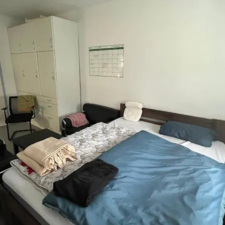 Privatunterkunft Geräumiges Geschäftszimmer *
